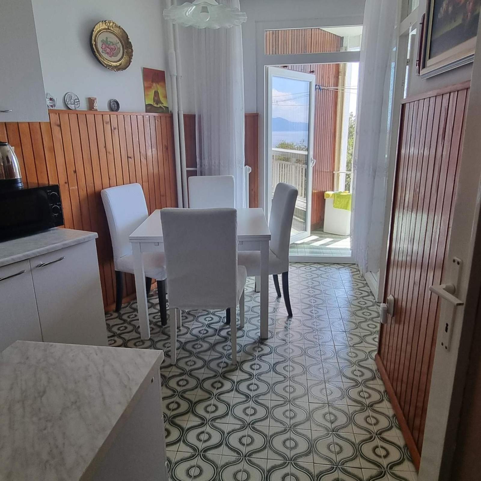 Rijeka Stan Lägenhet Exteriör bild